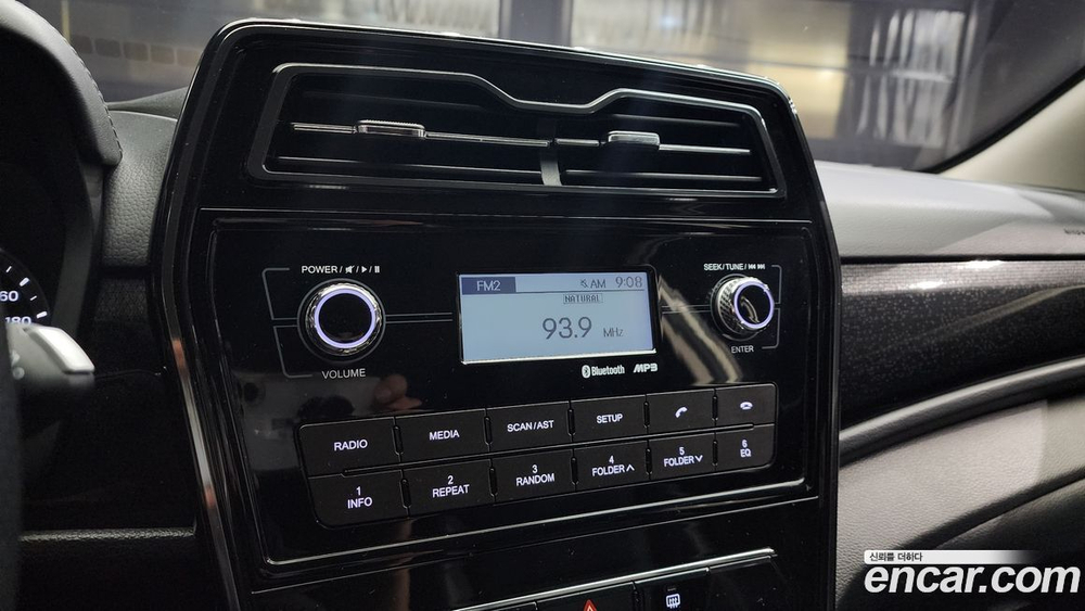 KG Mobility (Ssangyong) Very New Tivoli Дизель 1.6 2WD (05.2020)