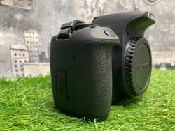 Canon EOS 700D 1.220 кадров