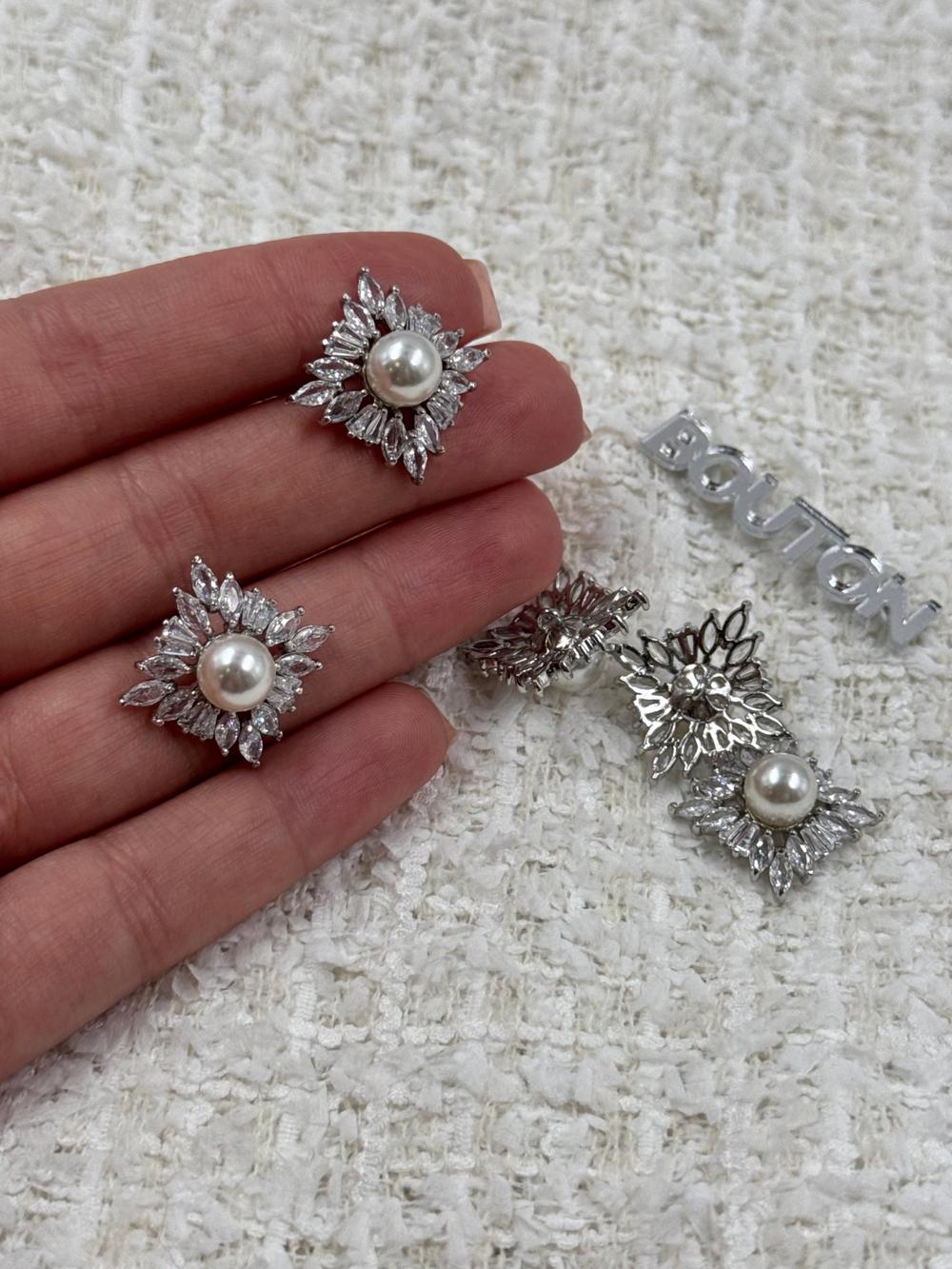 Пуговицы квадратные с горным хрусталем и жемчугом