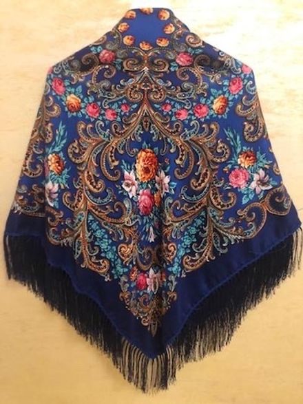 Платок синий. Размер 130 * 130 Состав: 50%-вискоза 50%- ПЭ