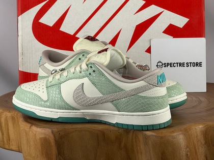 Nike Dunk Low LX Year of the Dragon