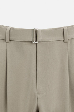 ZARA БРЮКИ С ЗАЩИПАМИ И РЕМНЕМ, СЕРЫЙ