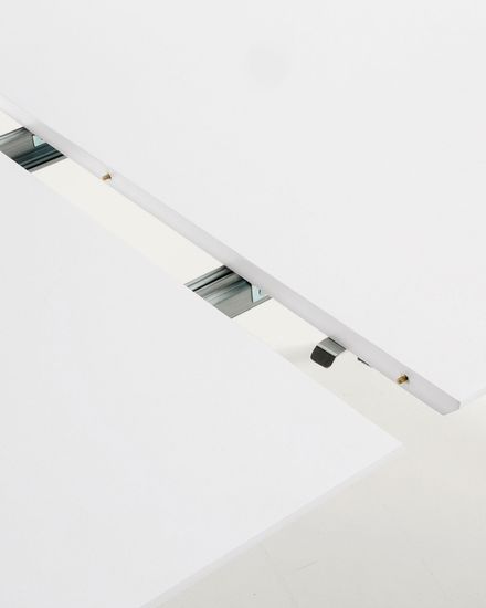 Oqui Раздвижной стол с белой столешницей и ножками из массива бука 90 (170) x 90 см La Forma Испания 