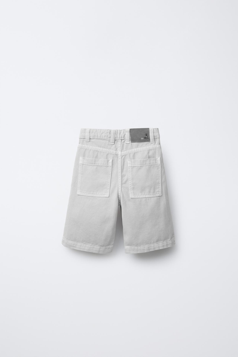 ZARA КЛАССИЧЕСКИЕ ДЖИНСОВЫЕ ШОРТЫ, СЕРЫЙ