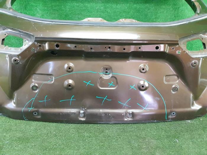 Крышка багажника Geely Atlas (2016-2022)