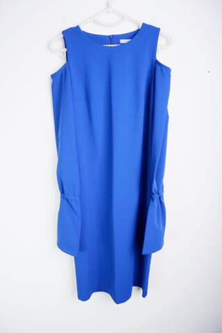 Платье Aleksandra Kazakova красивого цвета, маркировка S, визуально на 44 размер, новое