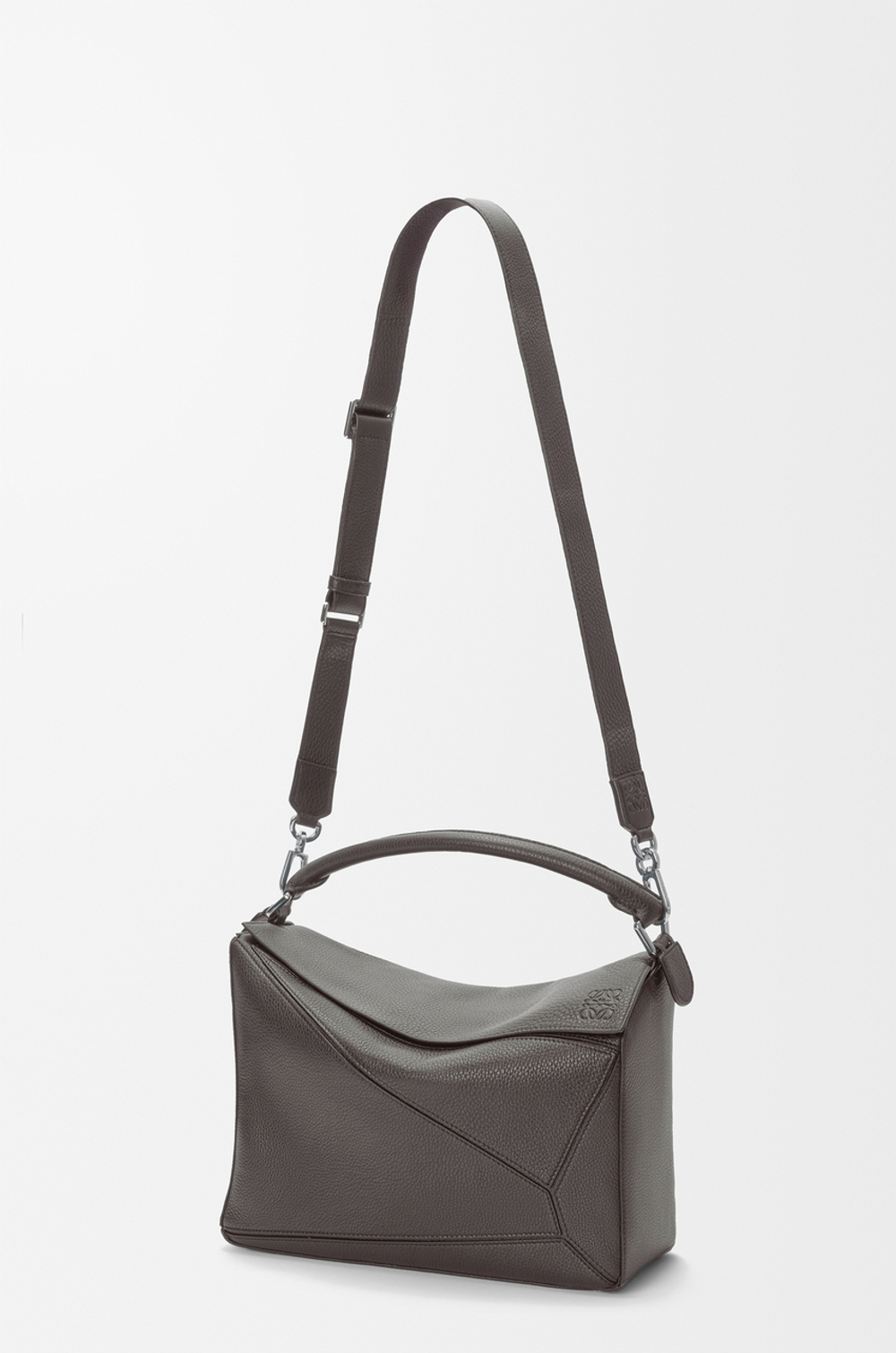 Loewe Большая сумка Puzzle мягкой зернистой телячьей кожи, темно-серый