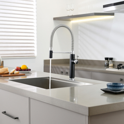 Смеситель для кухни Domaci Римини D568387BK с гибким изливом, черный