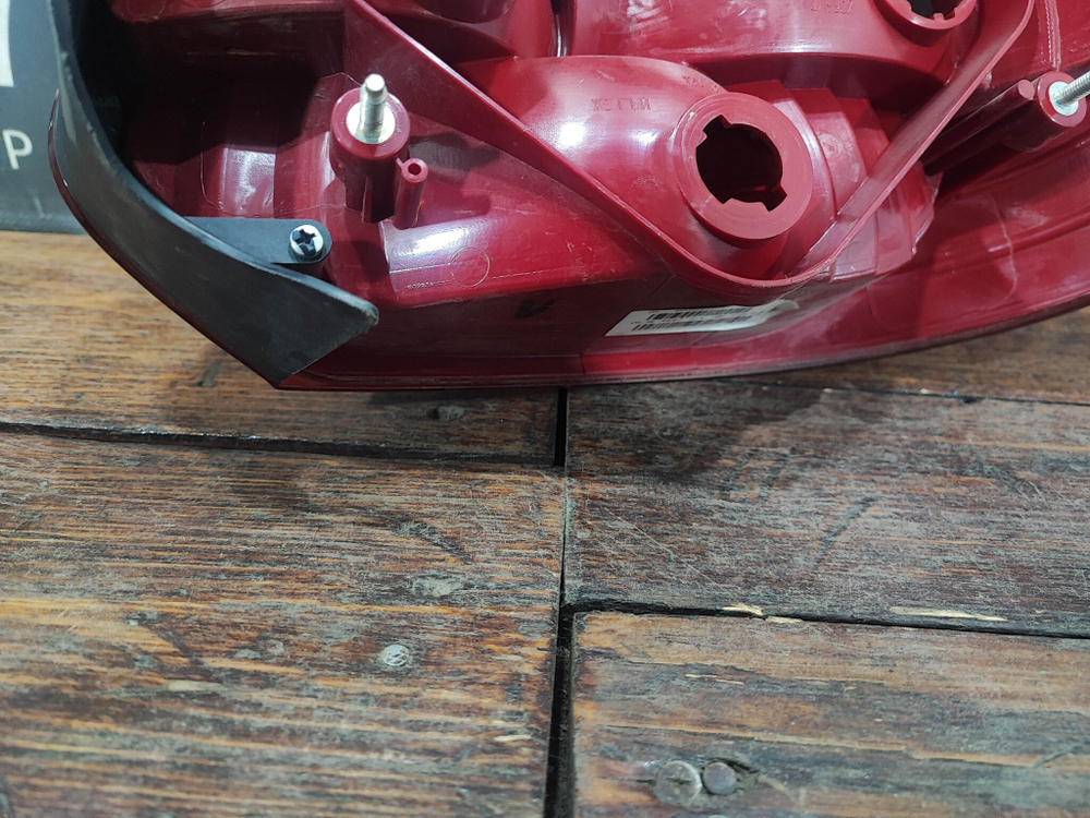 Фонарь задний левый LADA Granta 14-нв Б/У Оригинал 21910371601100