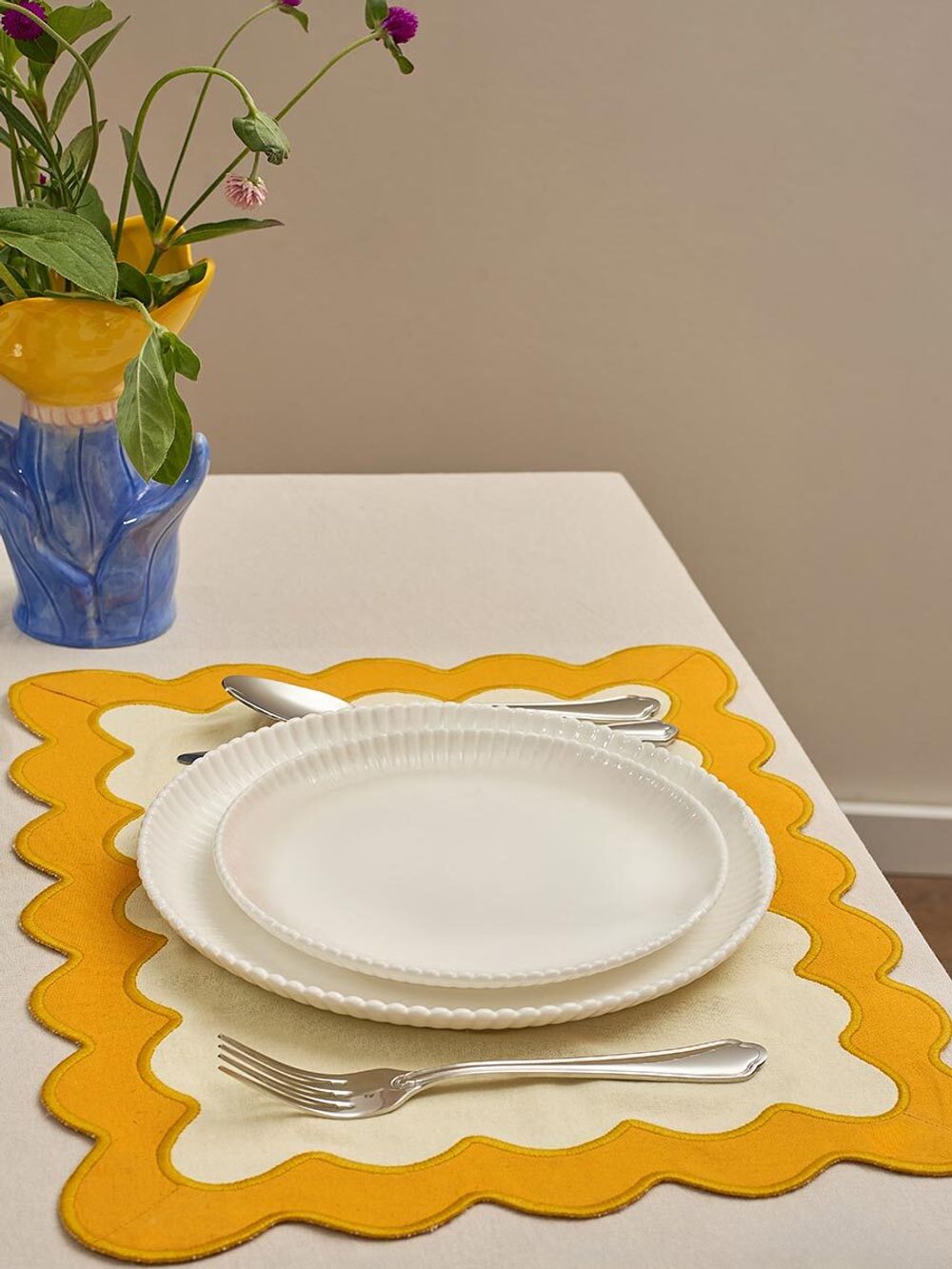 Салфетка под приборы с контрастным кантом горчичного цвета из коллекции Trendy Ruffles, 35х45 см