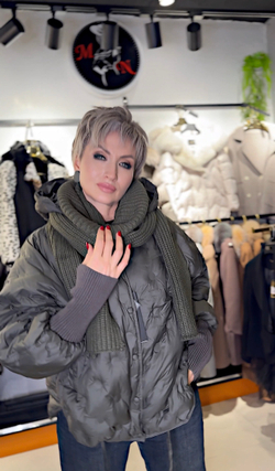 Куртка Camille в комплекте с вязаным снудом — тепло, стиль и 3D-фактура