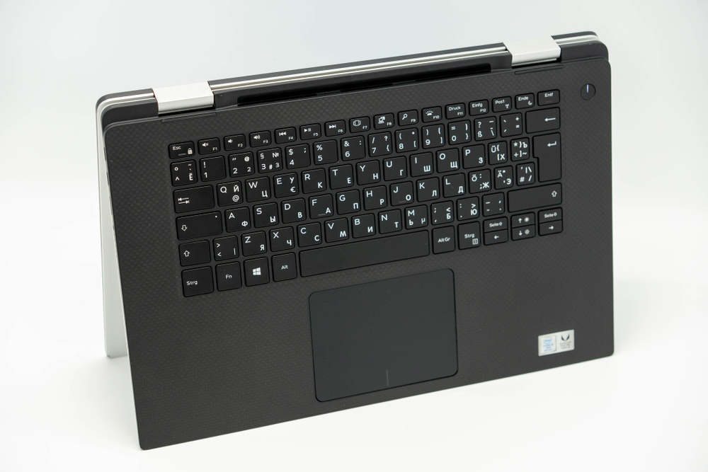 Ноутбук Dell Precision 5530 2 in 1 ( i5-8305G / Radeon Pro WX Vega M GL )