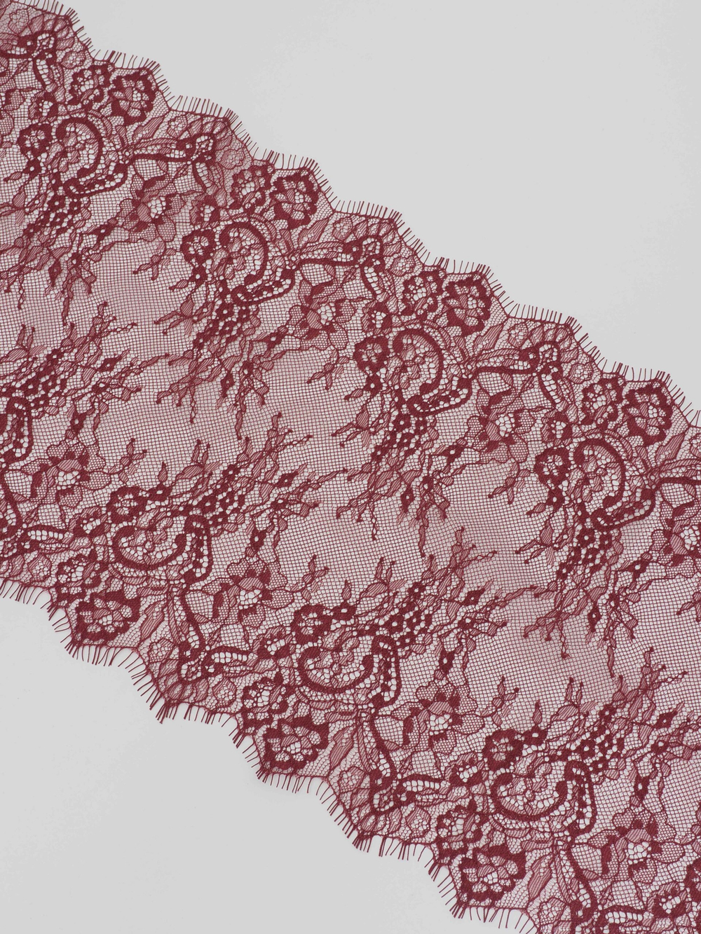 Кружево шантильи вино неэластичное ширина 22 см длина 1.45 м