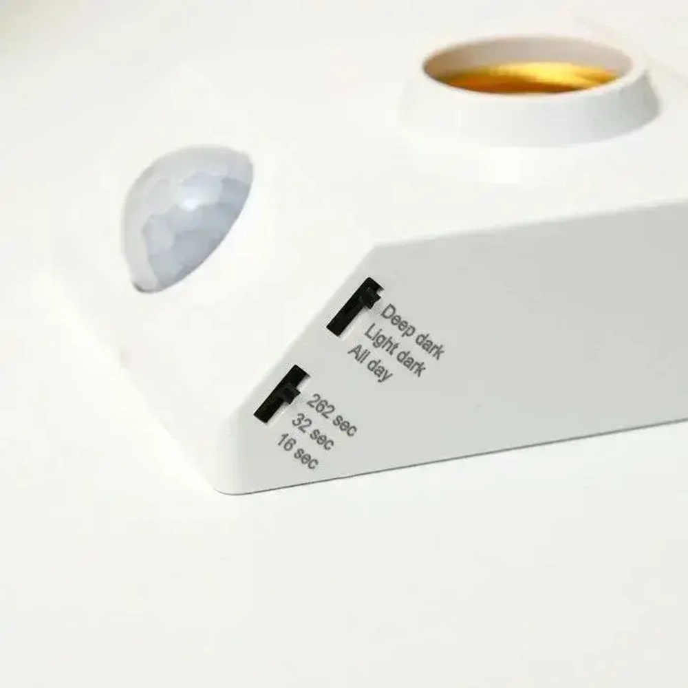 Патрон с датчиком движения и освещенности 220В цоколь Е27