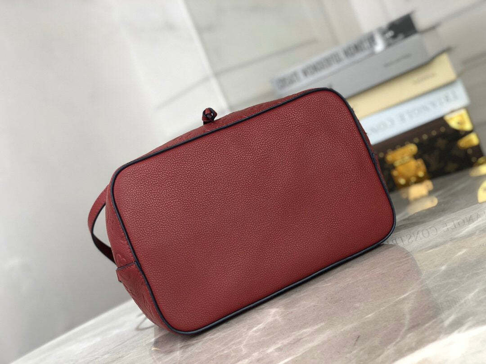Louis Vuitton NeoNoe MM