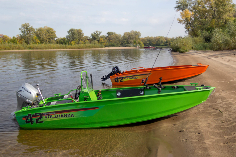 Катер Volzhanka 42 Scout