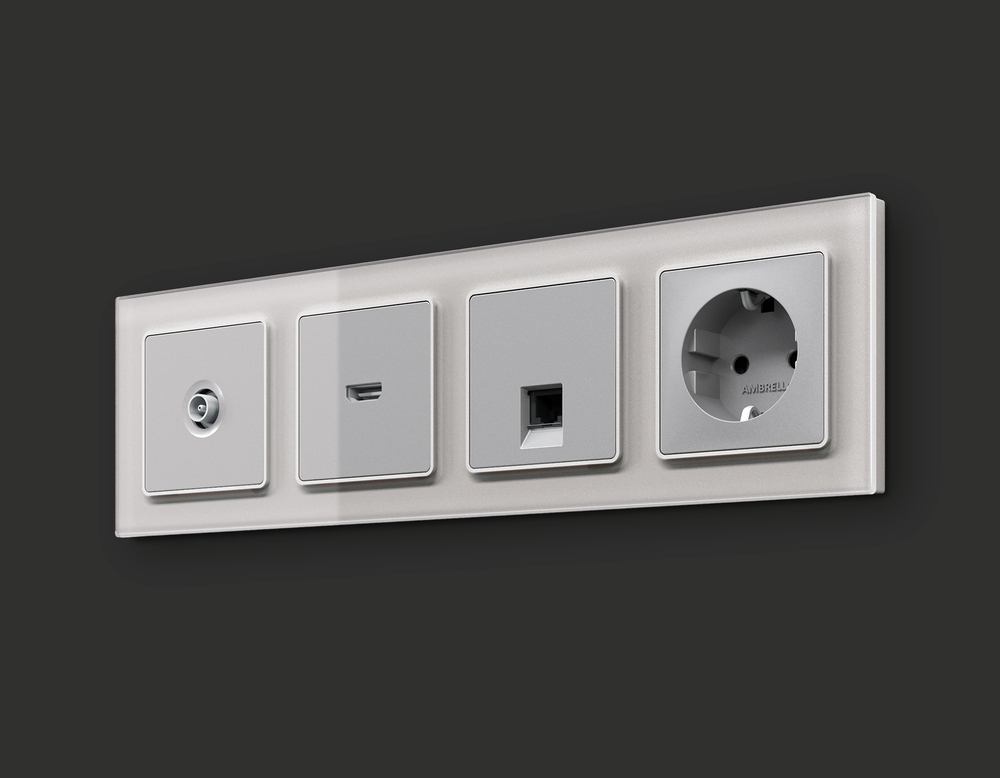 MA412005 Комплект механизма компьютерной розетки RJ-45 экранированной с автоматической защитной шторкой ALFA Серебро глянец QUANT (AP4120, VM185)