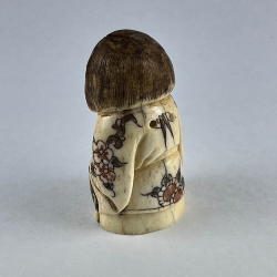 Статуэтка нэцкэ Гейша с корзиной волшебных цветов