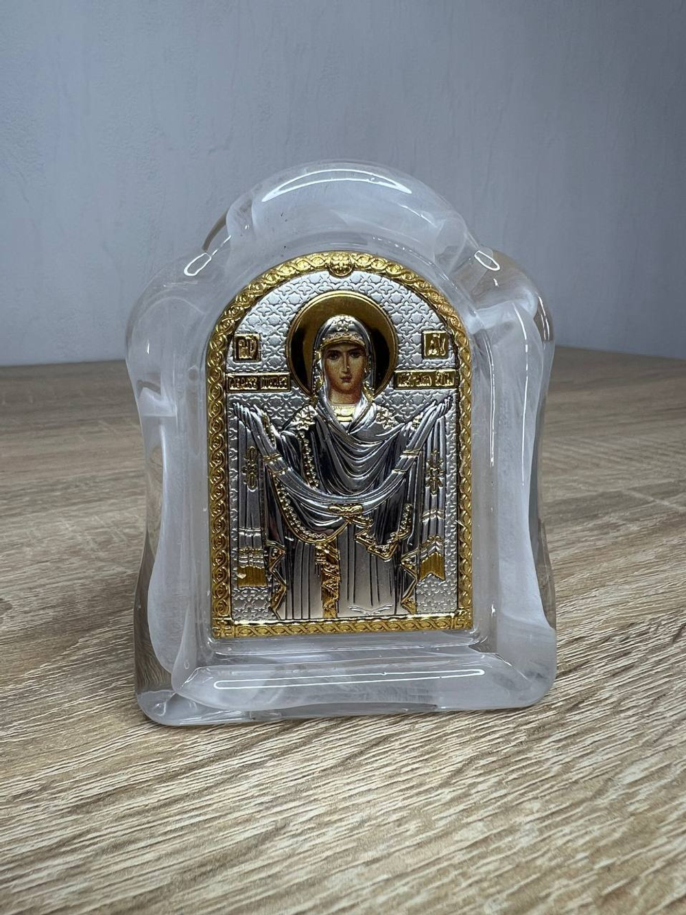 Покрова БМ, икона арочная, белое муранское стекло 65х85