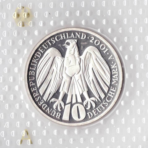 10 марок. 50 лет Федеральному конституционному суду (A). Серебро. 2001 г. PROOF. В родной запайке