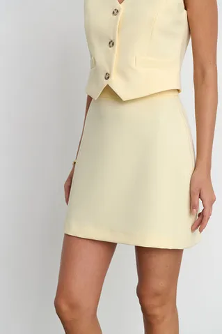 Юбка мини костюмная цвета ваниль