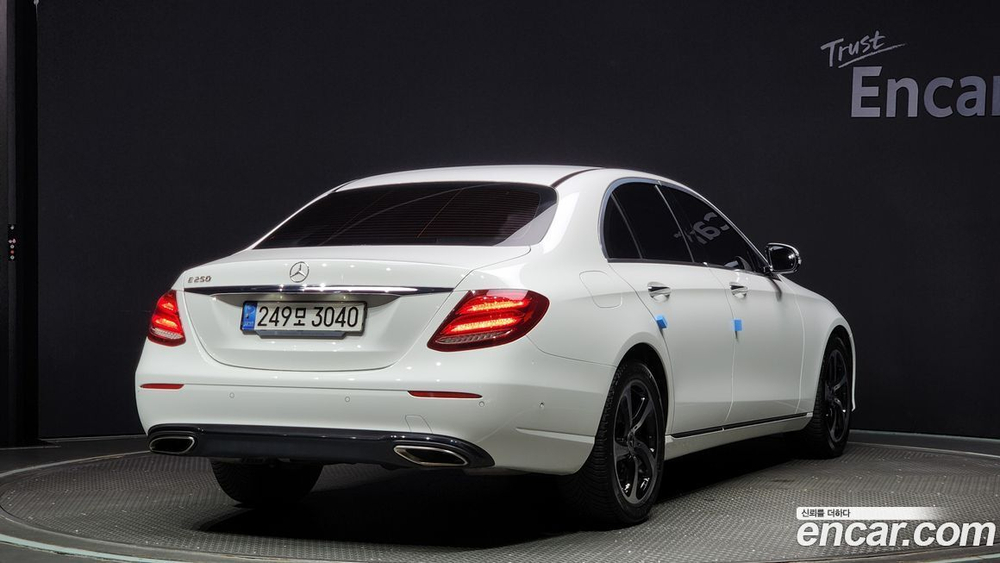 Mercedes-Benz E-Class W213 E250 Avangarde (12.2019)