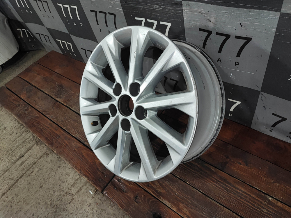 Диск колесный литой R16 Toyota Camry (XV50) 11-18 Б/У Оригинал 4261106A70