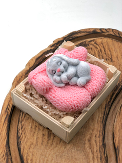 Зайка в рукавичках, мыло,розовый цвет