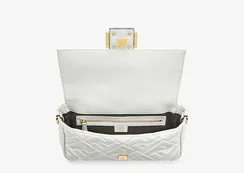 Сумка из кожи Fendi Baguette белый