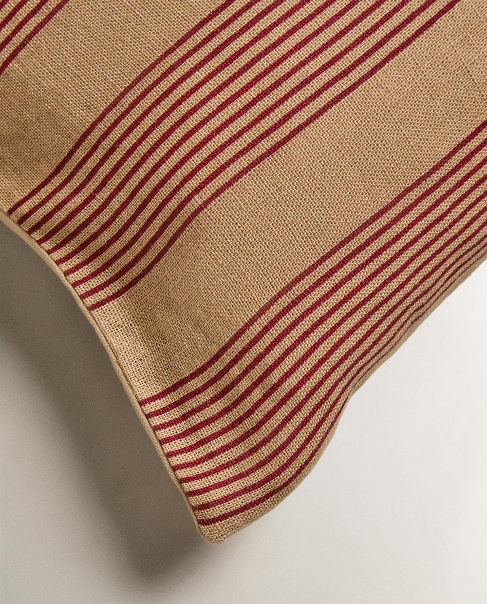 Zara Home наволочка декоративная из льна, светло-бежевый, в полоску, 50x50 см