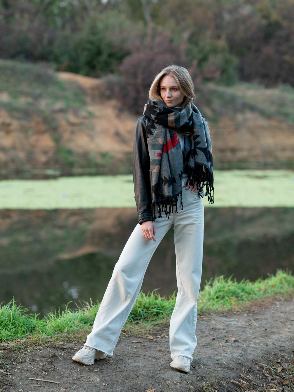 Шарф теплый с орнаментом Навахо