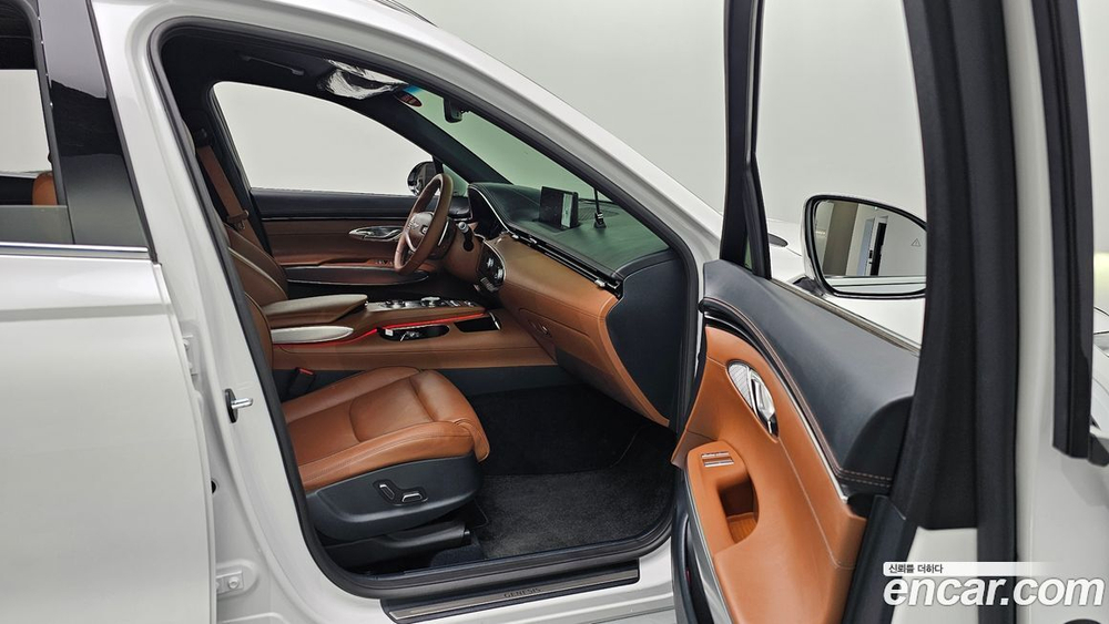 Genesis GV70 2.5T Бензин 2WD (11.2022)