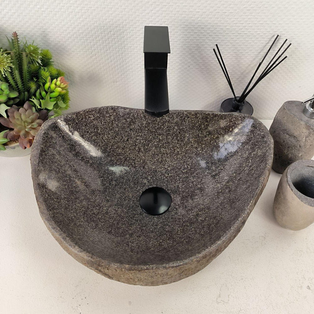 Раковина из речного камня RS-65590 45*33*15 0861