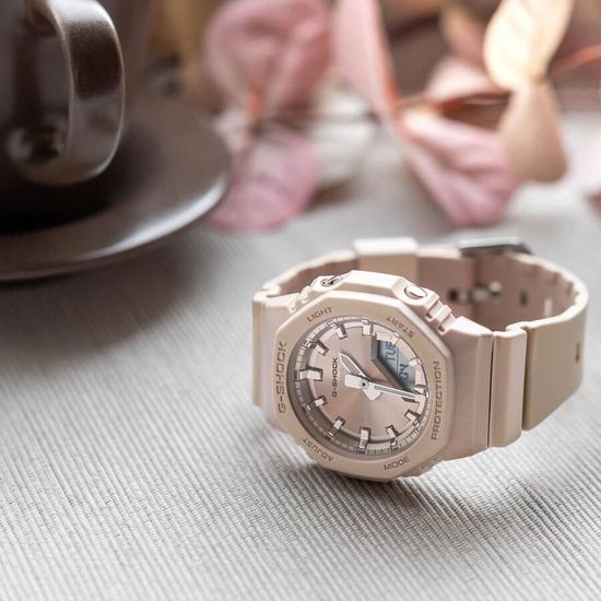 Наручные часы Casio G-Shock GMA-P2100ST-7AER