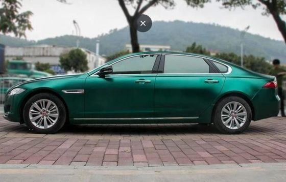 Пленка матовая зеленая Metal Flash Emerald Carbins