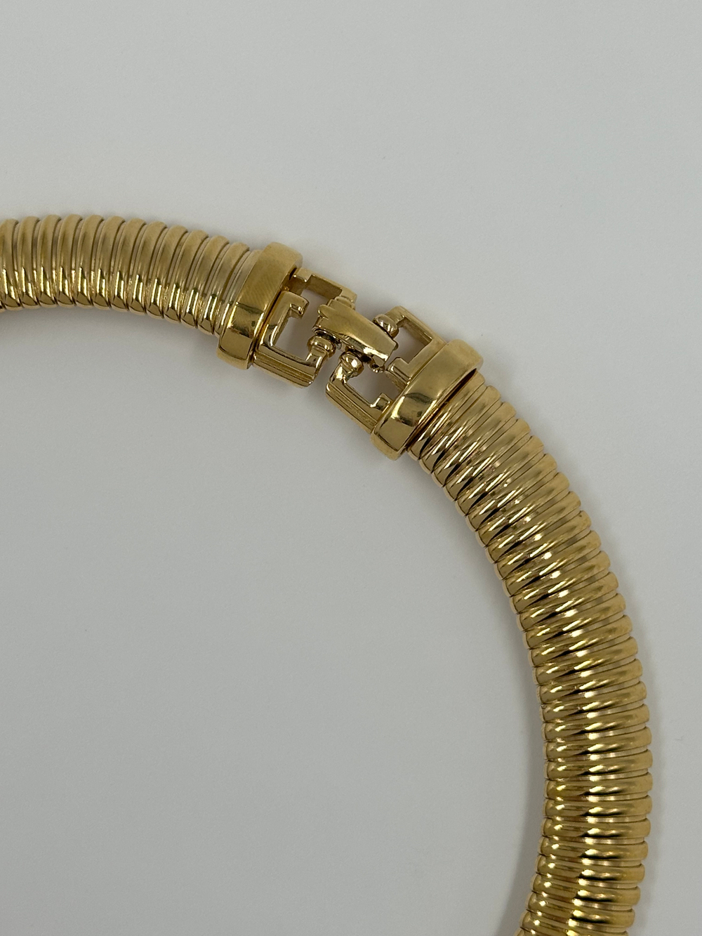 Колье с красной вставкой Givenchy