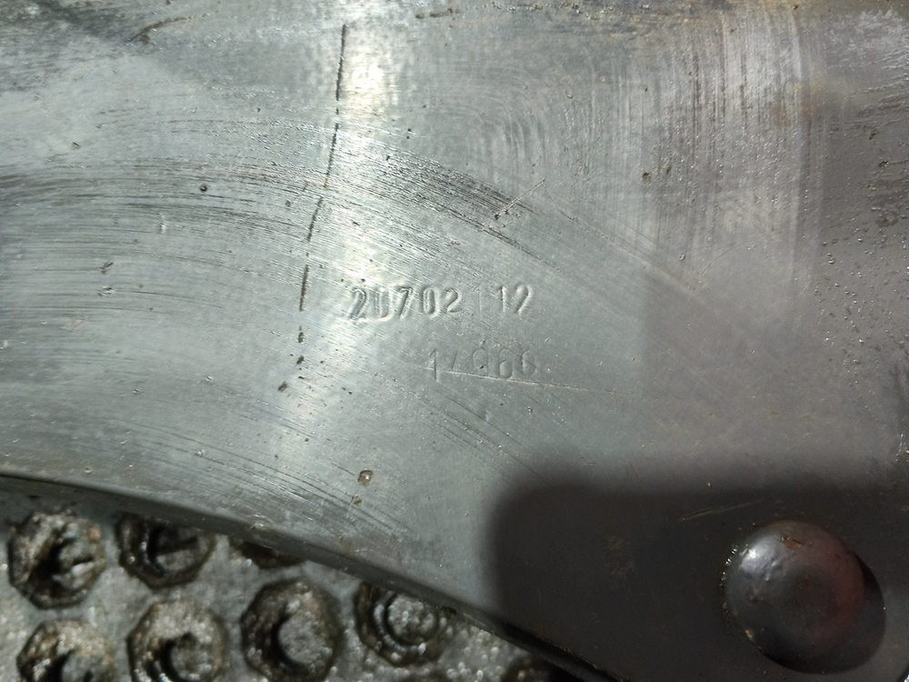 Кронштейн крепления топливного бака