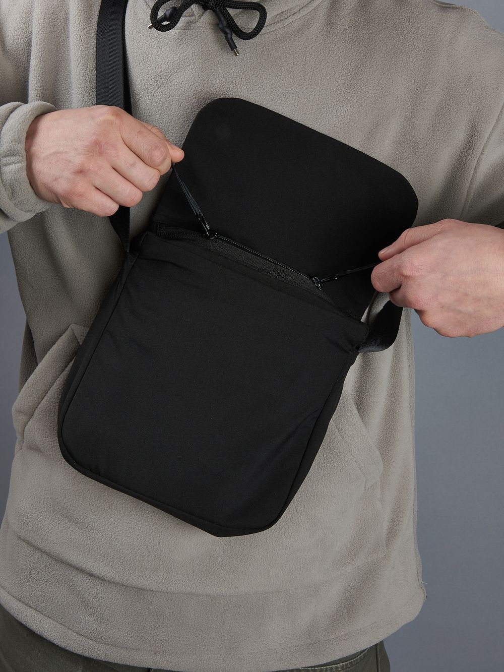 Сумка Antisocial Messenger 2.0 Черная