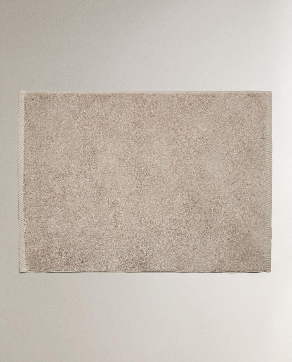 Zara Home - Очень мягкий нескользящий коврик для ванной, бежевый, 50x70 см