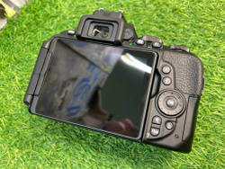 Nikon D5600 Kit AF-P 18-55mm VR 25 кадров