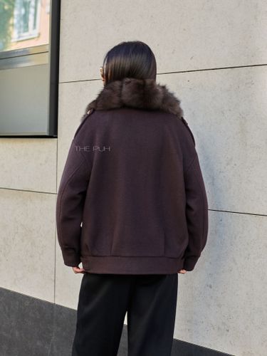 Куртка винного цвета с воротником из лисы