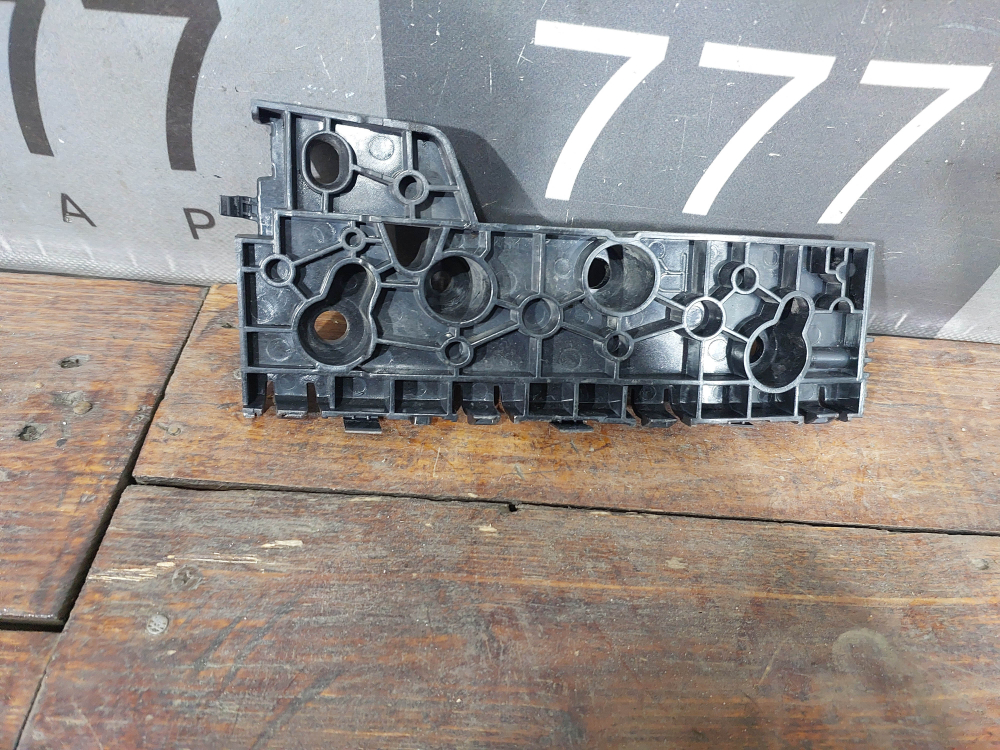 Кронштейн переднего бампера правый Haval Jolion 21-нв Б/У Оригинал 2803102XST01A