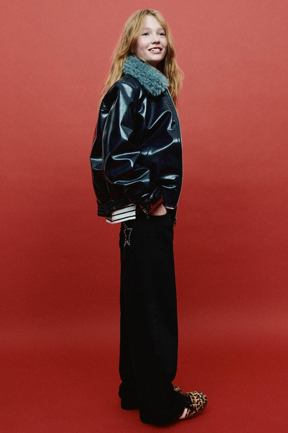 ZARA ДЖИНСЫ WIDE LEG С ЗАКЛЕПКАМИ «ЗВЕЗДЫ», ЧЕРНЫЙ