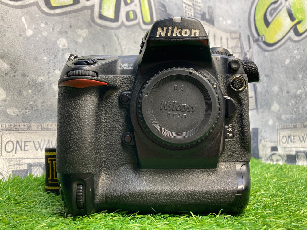 Nikon D2X Покупка/Продажа
