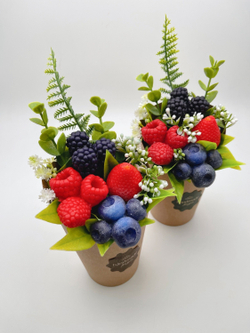 Смузи из ягод» мини-букет в крафт стаканчике