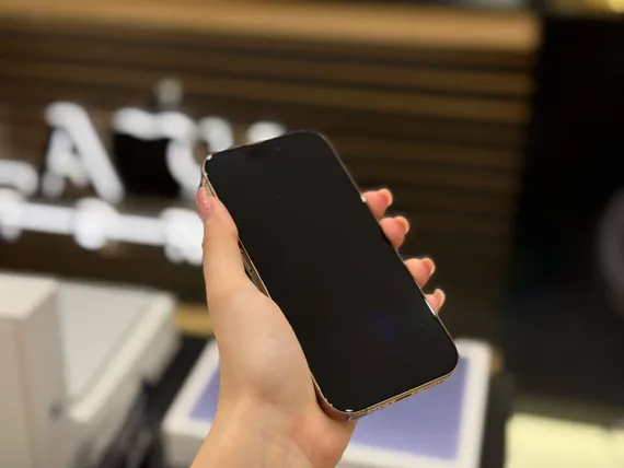 Б/У Телефон Apple iPhone 16 Pro 128Gb Desert Titanium 90% (MWF5JM2Q46)
