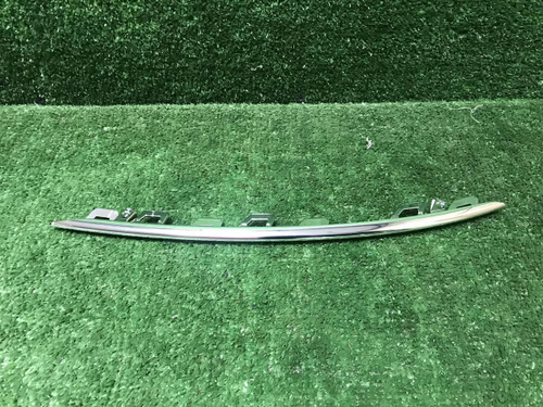 Молдинг переднего бампера Mercedes S W222 (17-20)