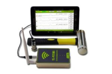 Portable wireless pile driving analyzer PDA