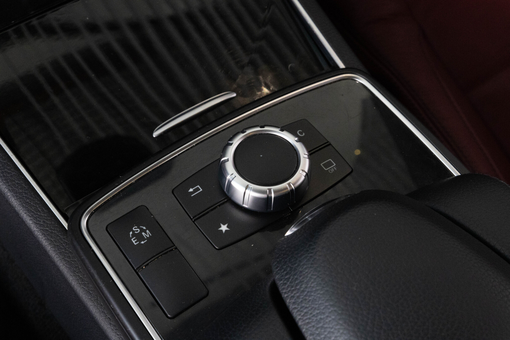 Mercedes-Benz E-Class, 2015 год