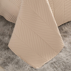 Покрывало 230x250 и 2 наволочки 50х70 Sofi De MarkO Адонис кремовое